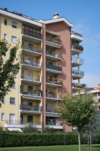 Milano, complesso residenziale Via Ornato 110
