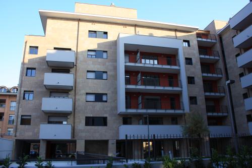 Milano,Edificio residenziale in Via Esiodo 4